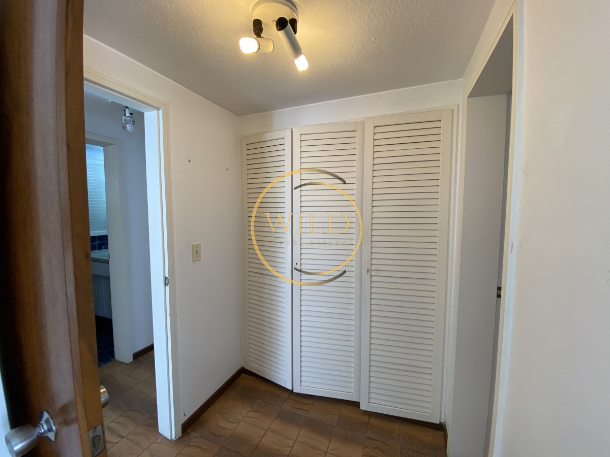 Apartamento ID.2129 - 2 dormitorios 2 baños Cantegril con servicios 