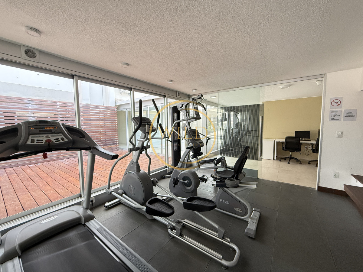 Apartamento ID.2127 - En venta 2 dormitorios y medio en Península 