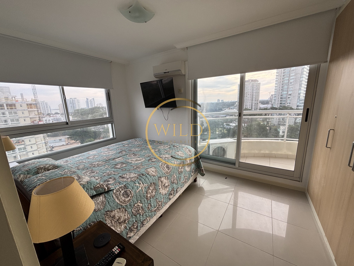 Apartamento ID.2424 - Alquiler invernal y verano 2 dormitorios 2 baños en torre de categoría con todos los servicios