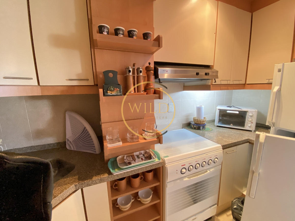 Apartamento ID.2127 - En venta 2 dormitorios y medio en Península 