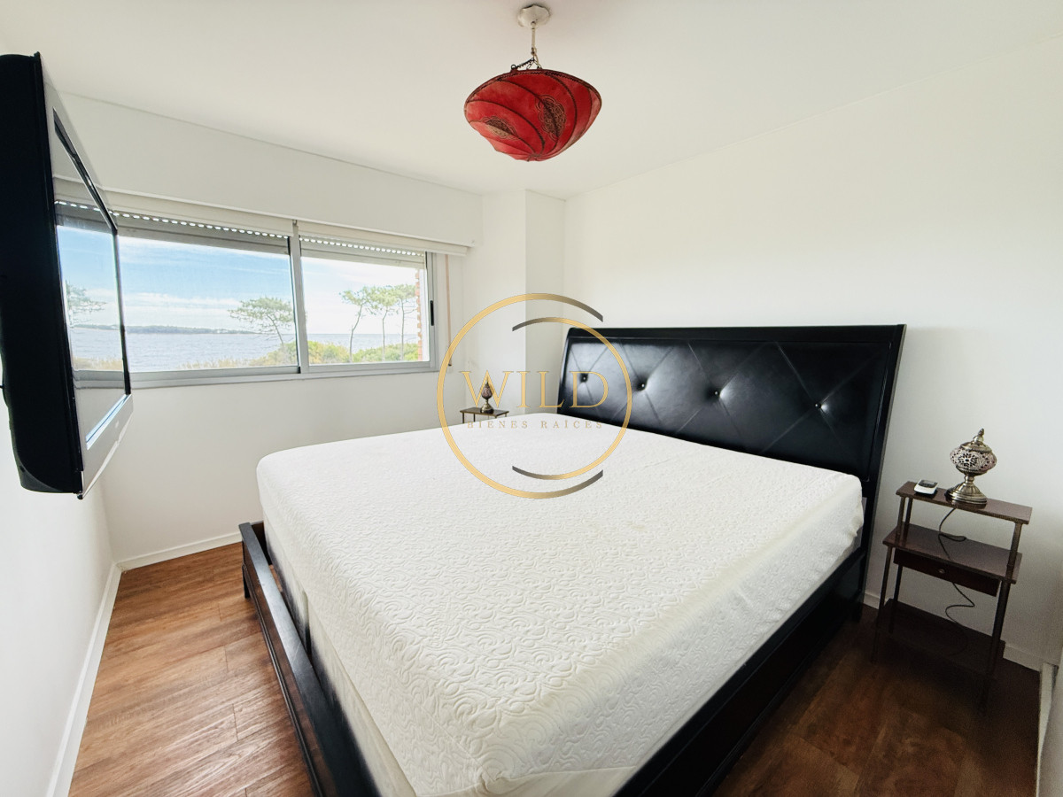 Apartamento ID.2396 - Alquiler anual 3 dormitorios frente al mar