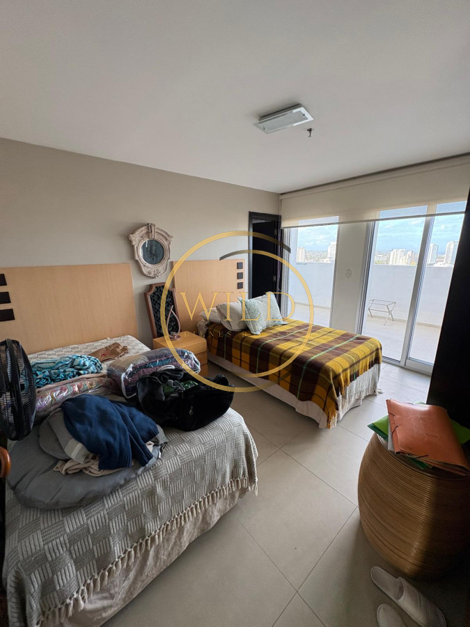 Apartamento ID.2476 - Penthouse en playa mansa en venta 