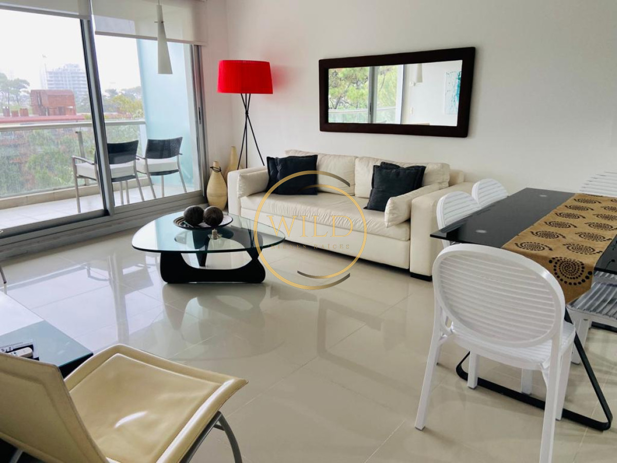Apartamento ID.1561 -  Alquiler anual amplio y moderno 2 dormitorios 2 baños full amenities