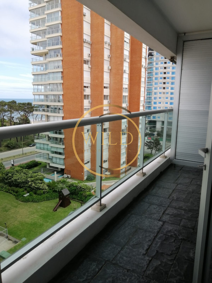 Apartamento ID.2356 - Apartamento en alquiler anual 1 dormitorio y medio con vista a Playa Mansa