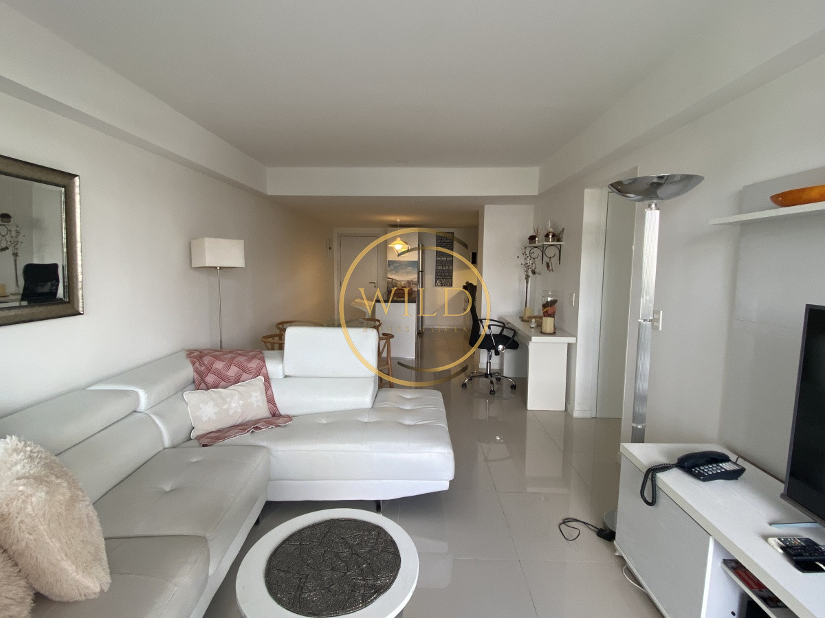 Apartamento ID.1436 - Venta amplio 2 dormitorios 2 baños  vista al mar con renta