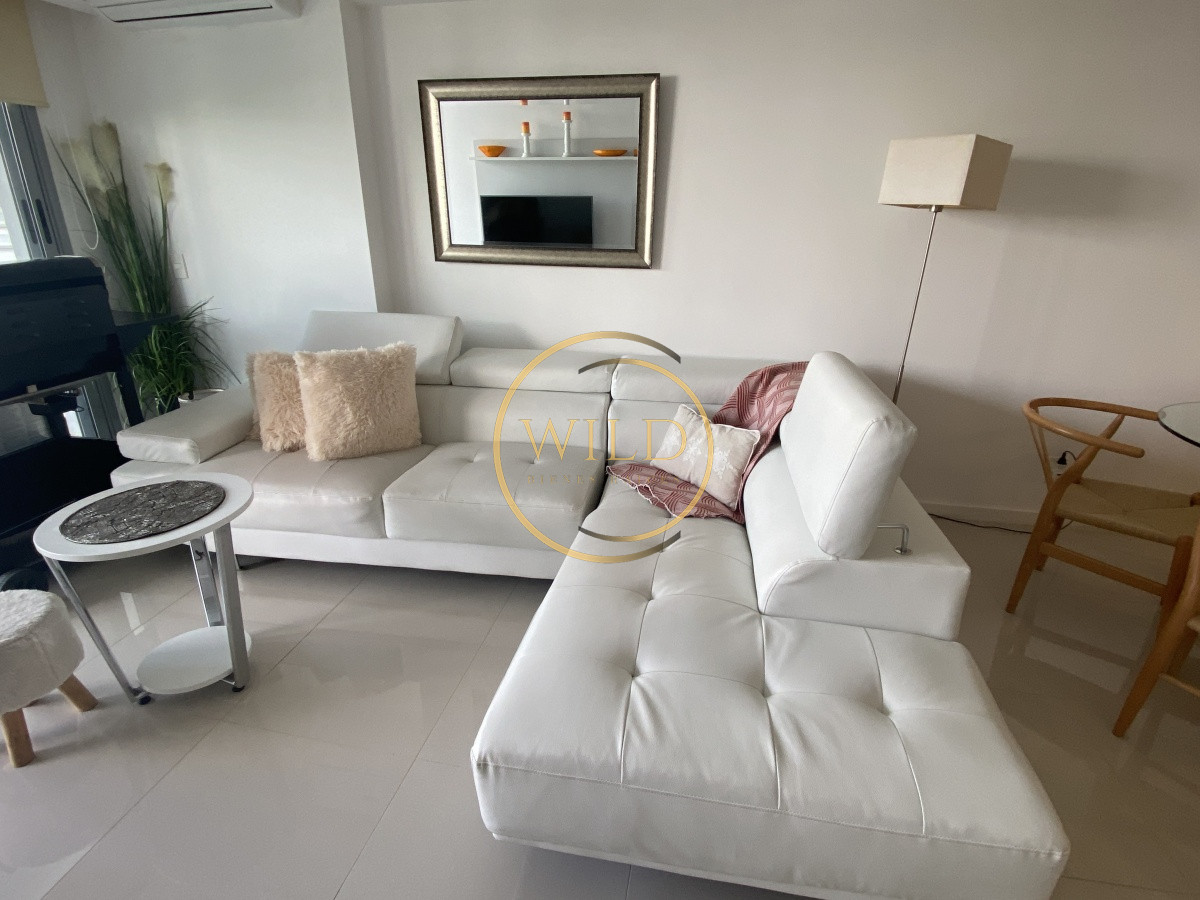 Apartamento ID.1436 - Venta amplio 2 dormitorios 2 baños  vista al mar con renta