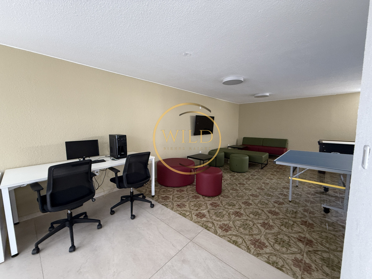 Apartamento ID.2127 - En venta 2 dormitorios y medio en Península 