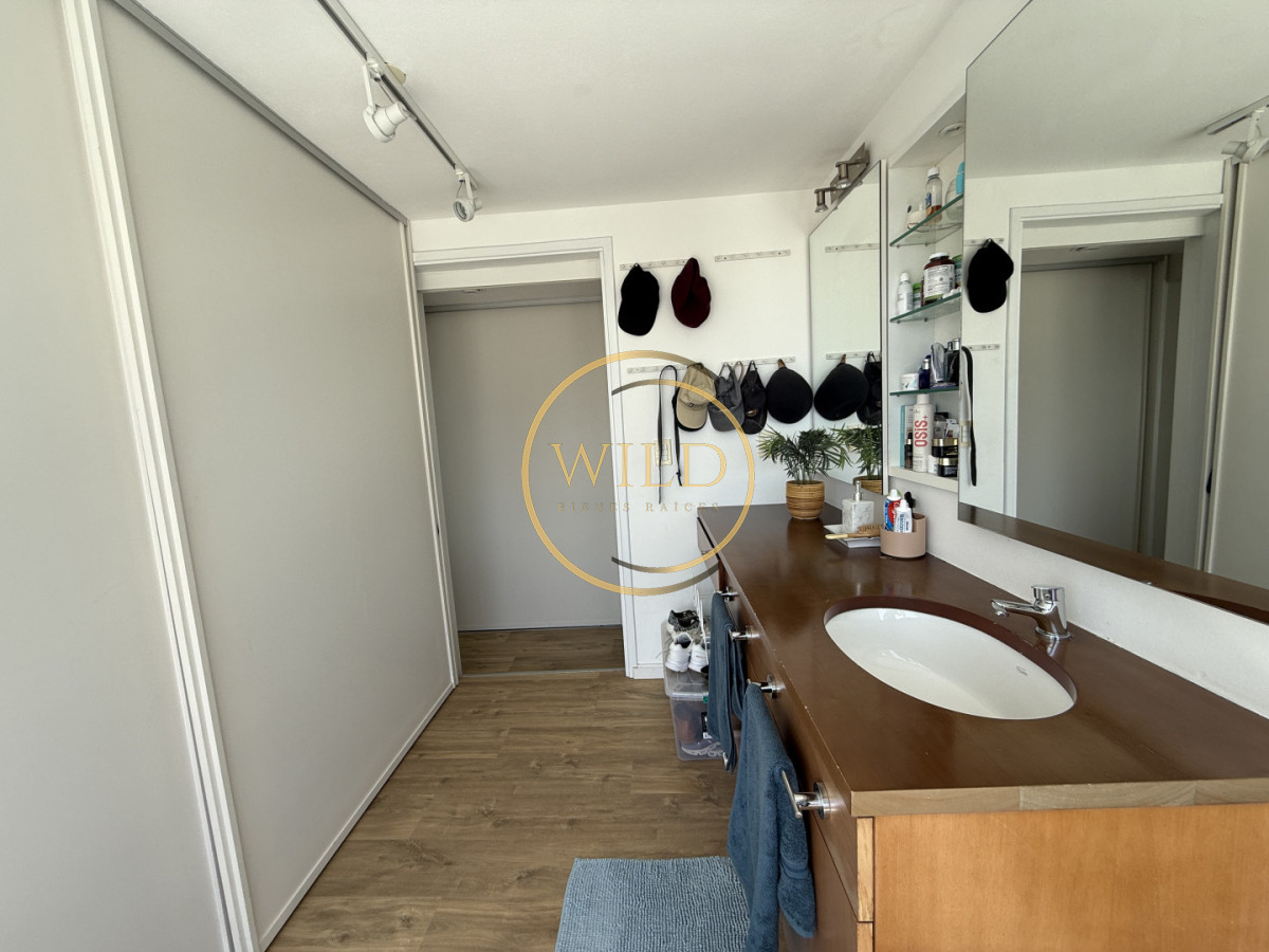 Apartamento ID.2597 - Hermoso Semi piso en Peninsula con vista a la Brava y Mansa 