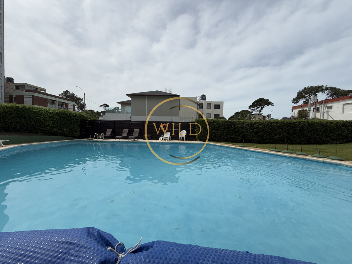 Apartamento ID.2505 - Primera línea con parrillero 4 dormitorios alquiler verano