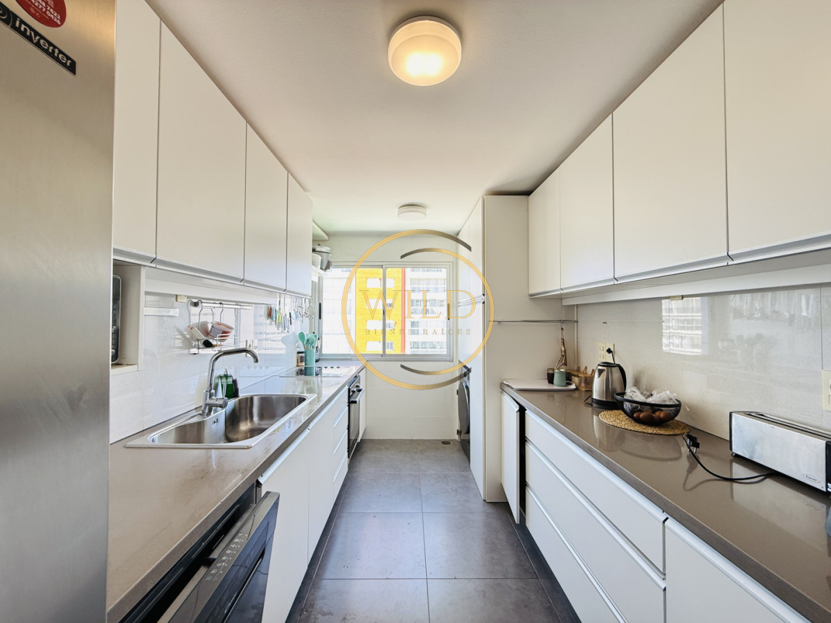 Apartamento ID.2597 - Hermoso Semi piso en Peninsula con vista a la Brava y Mansa 