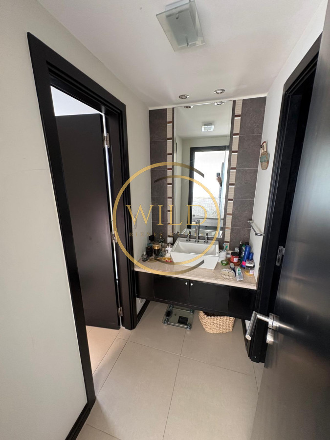 Apartamento ID.2476 - Penthouse en playa mansa en venta 