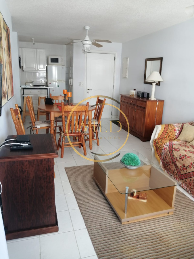 Apartamento ID.2356 - Apartamento en alquiler anual 1 dormitorio y medio con vista a Playa Mansa