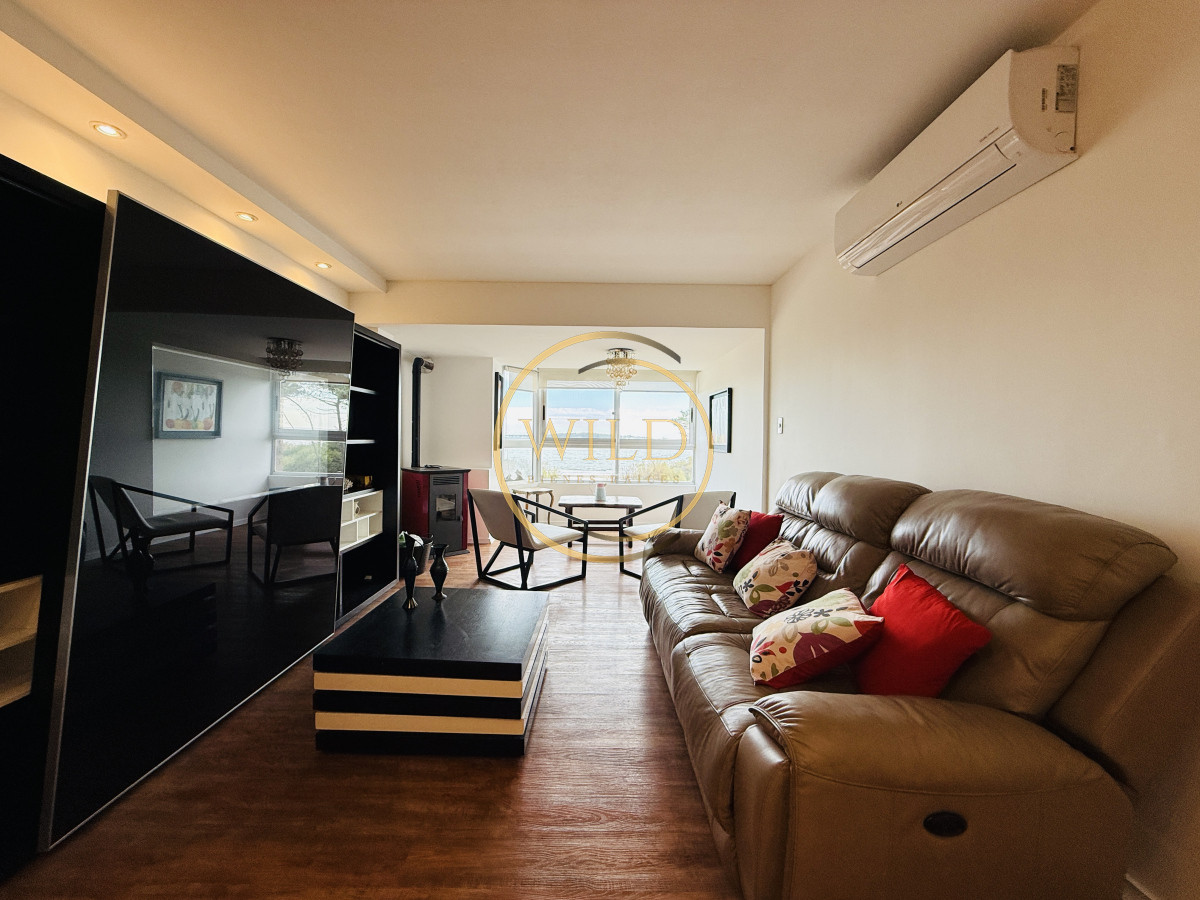 Apartamento ID.2396 - Alquiler anual 3 dormitorios frente al mar