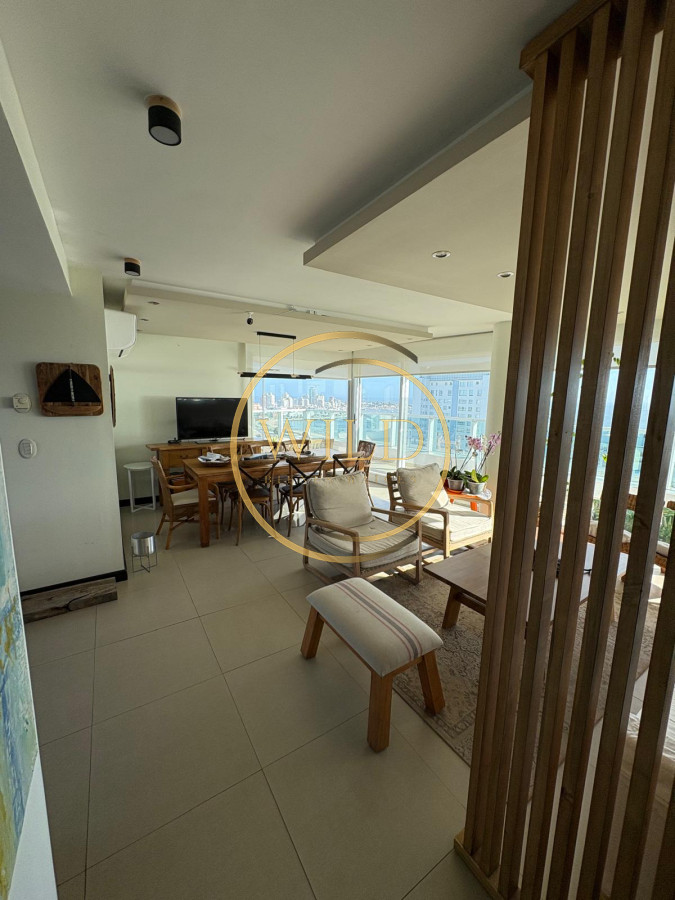 Apartamento ID.2476 - Penthouse en playa mansa en venta 