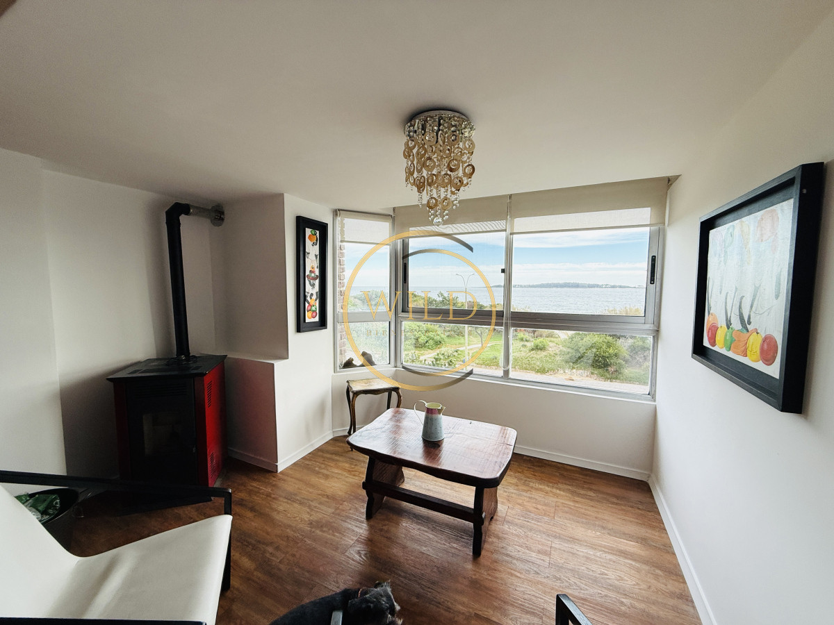 Apartamento ID.2396 - Alquiler anual 3 dormitorios frente al mar