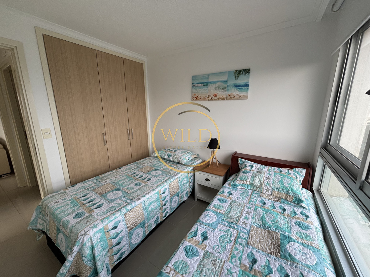Apartamento ID.2424 - Alquiler invernal y verano 2 dormitorios 2 baños en torre de categoría con todos los servicios