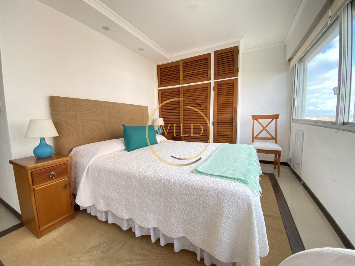 Apartamento ID.2127 - En venta 2 dormitorios y medio en Península 
