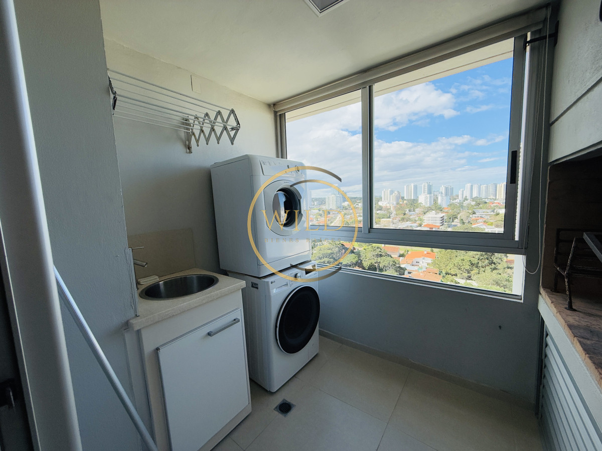 Apartamento ID.2480 - Espectacular 3 dormitorios al mar mansa en venta 