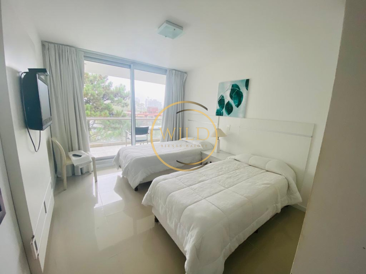 Apartamento ID.1561 -  Alquiler anual amplio y moderno 2 dormitorios 2 baños full amenities