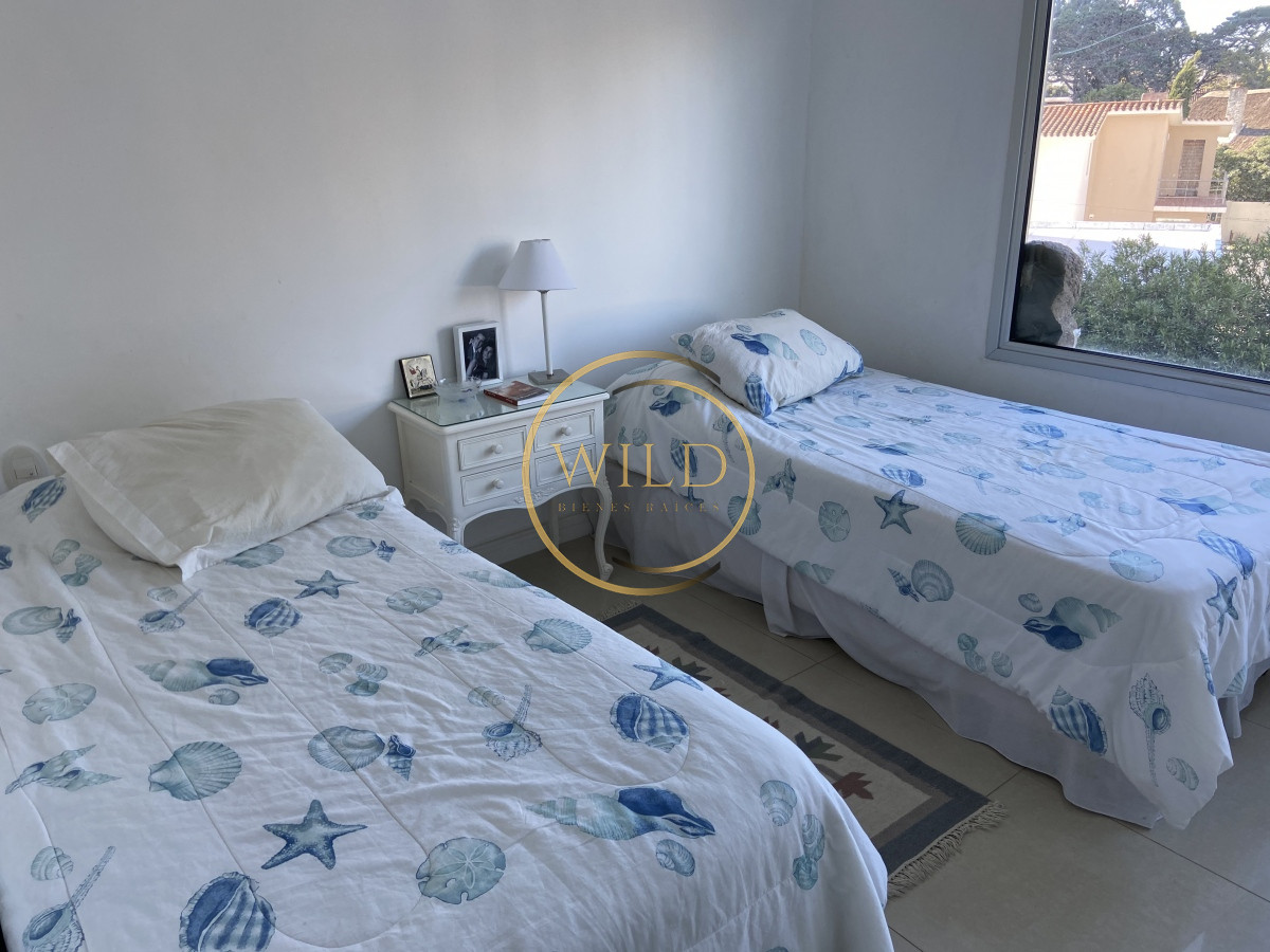 Apartamento ID.1435 - Divino 3 dormitorios 2 baños a metros del mar