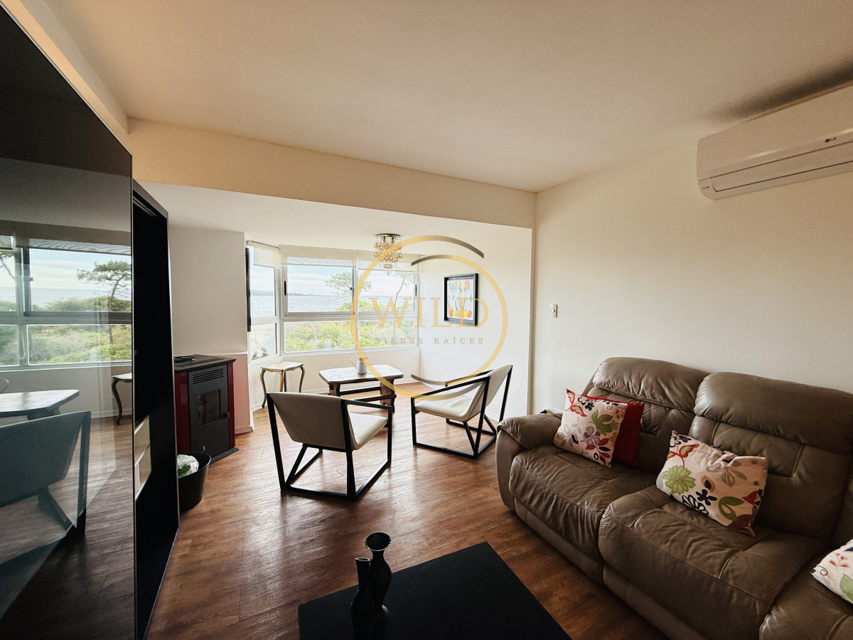 Apartamento ID.2396 - Alquiler anual 3 dormitorios frente al mar