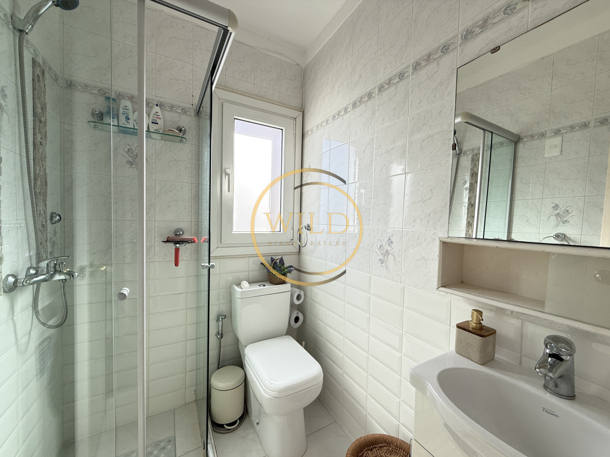 Apartamento ID.2401 - Alquiler anual 2 dormitorios frente al mar