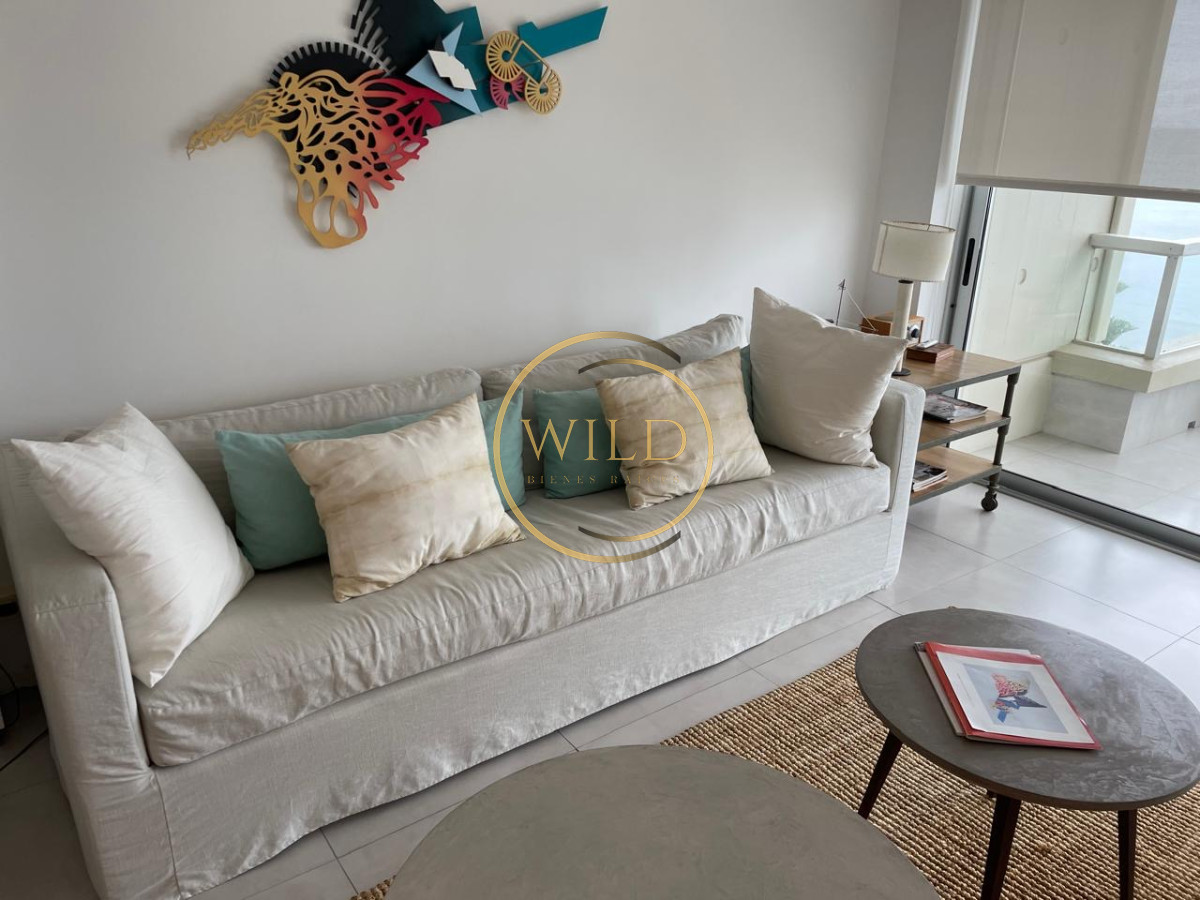 Apartamento ID.2463 - Alquiler de temporada 3 dormitorios primera linea mansa con vista al mar