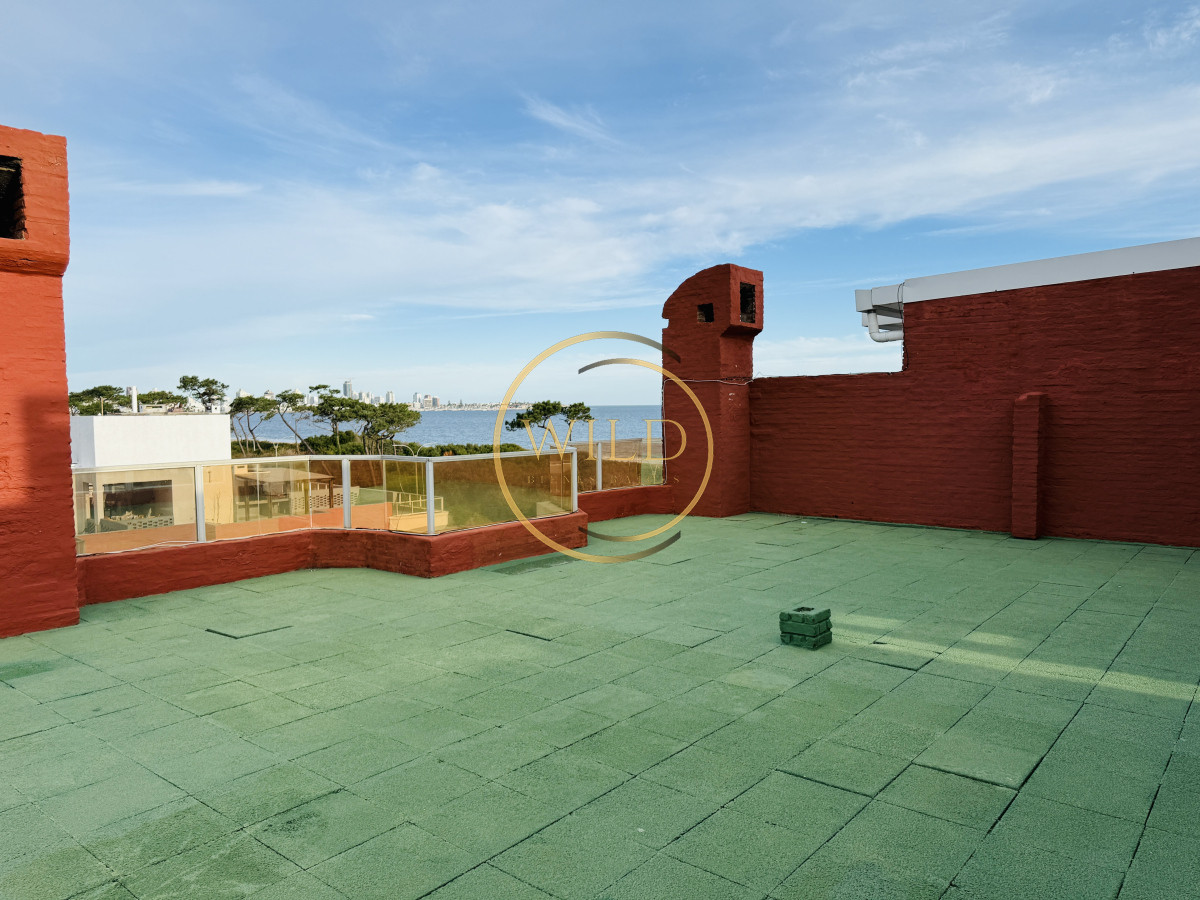 Apartamento ID.2396 - Alquiler anual 3 dormitorios frente al mar