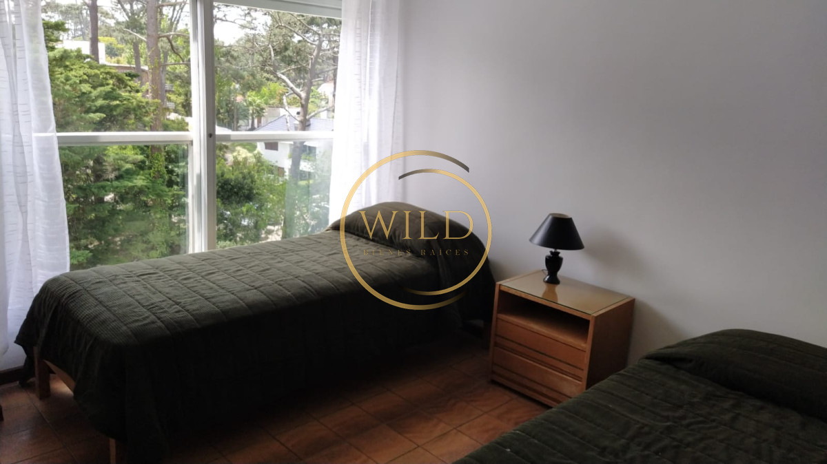 Apartamento ID.1851 - Venta apartamento muy amplio 2 dormitorios y 2 baños con servicios