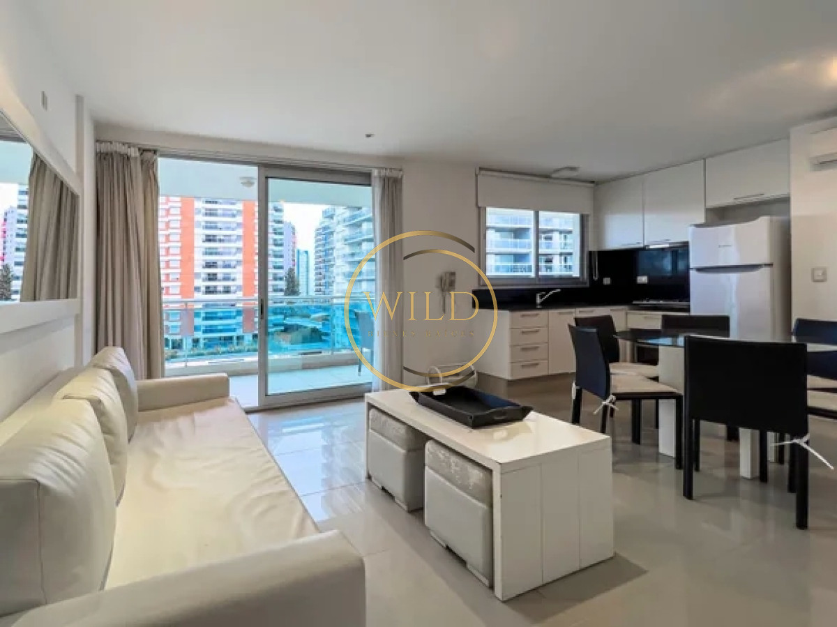 Apartamento ID.2103 - Venta 2 dormitorios 2 baños a pasos del mar