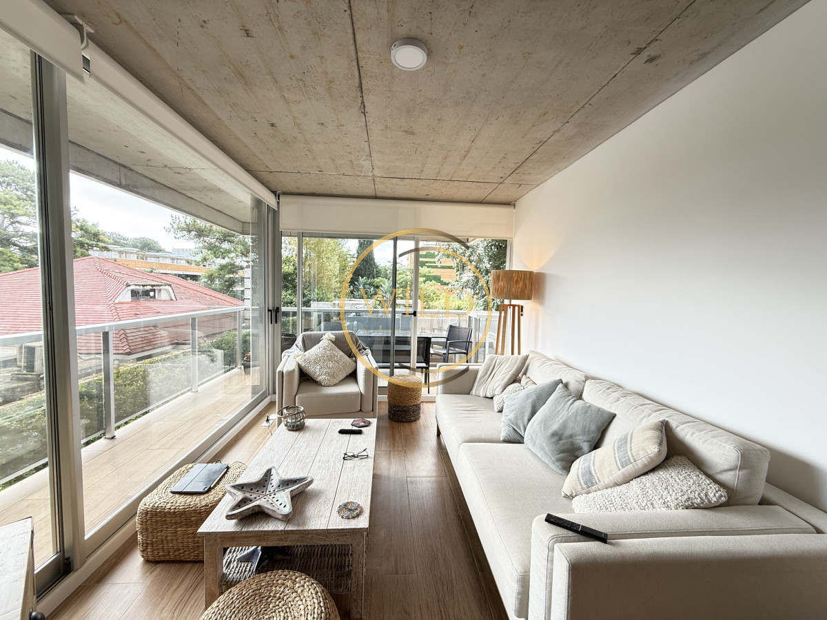 Apartamento ID.2338 - Hermoso apartamento en venta de 2 dormitorios 2 baños en Playa Mansa