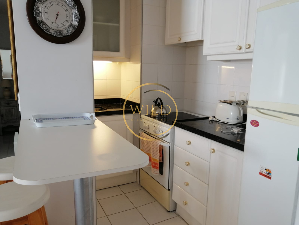 Apartamento ID.2356 - Apartamento en alquiler anual 1 dormitorio y medio con vista a Playa Mansa