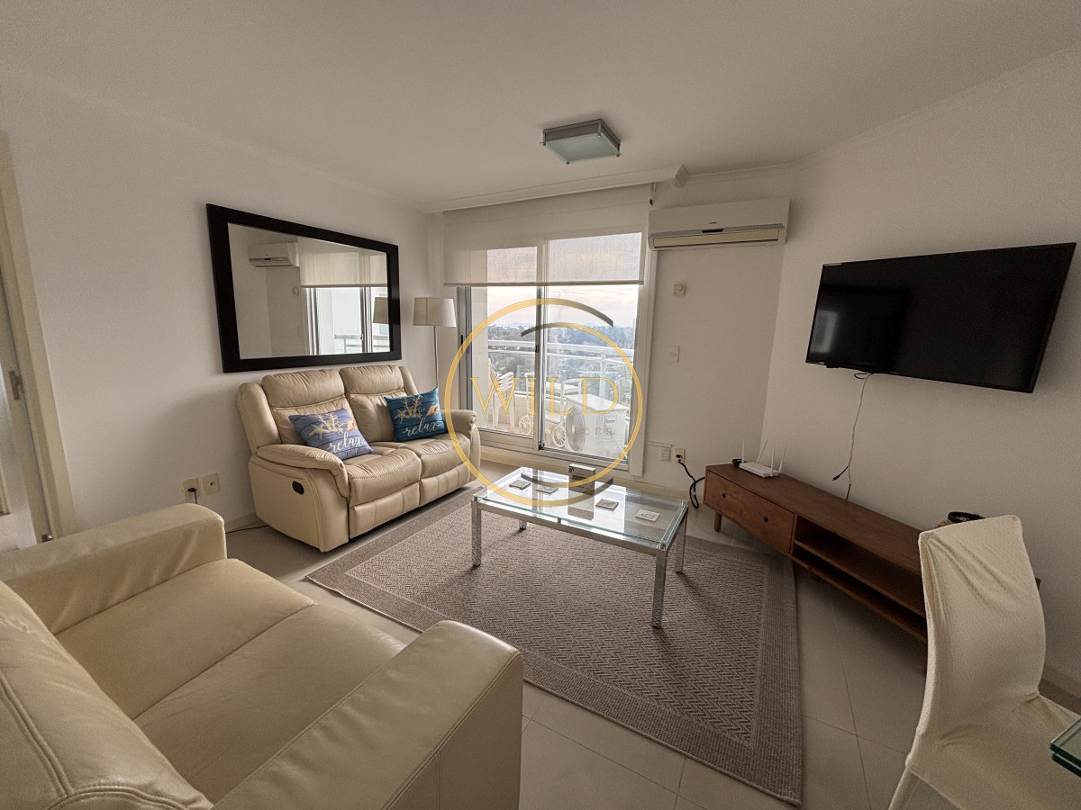 Apartamento ID.2424 - Alquiler invernal y verano 2 dormitorios 2 baños en torre de categoría con todos los servicios
