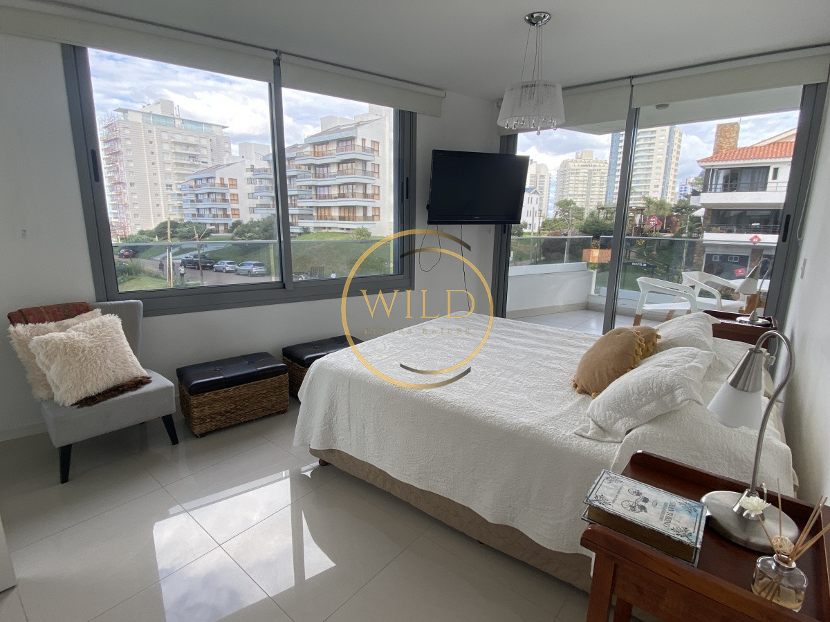 Apartamento ID.1436 - Venta amplio 2 dormitorios 2 baños  vista al mar con renta