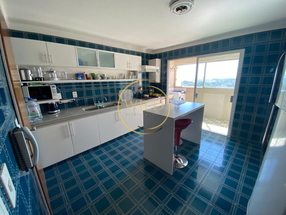 Apartamento ID.1420 - Vista panorámica 3 dormitorios mas dependencia