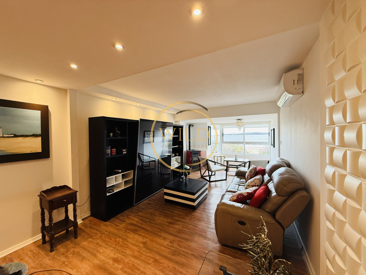 Apartamento ID.2396 - Alquiler anual 3 dormitorios frente al mar