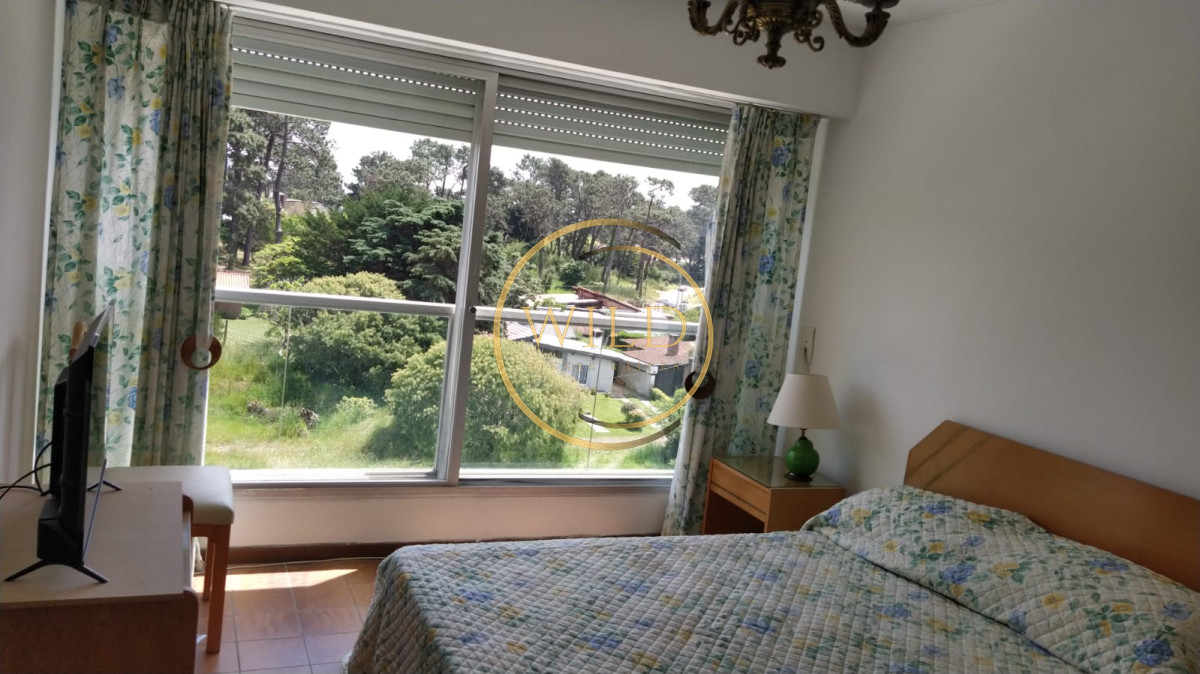 Apartamento ID.1851 - Venta apartamento muy amplio 2 dormitorios y 2 baños con servicios
