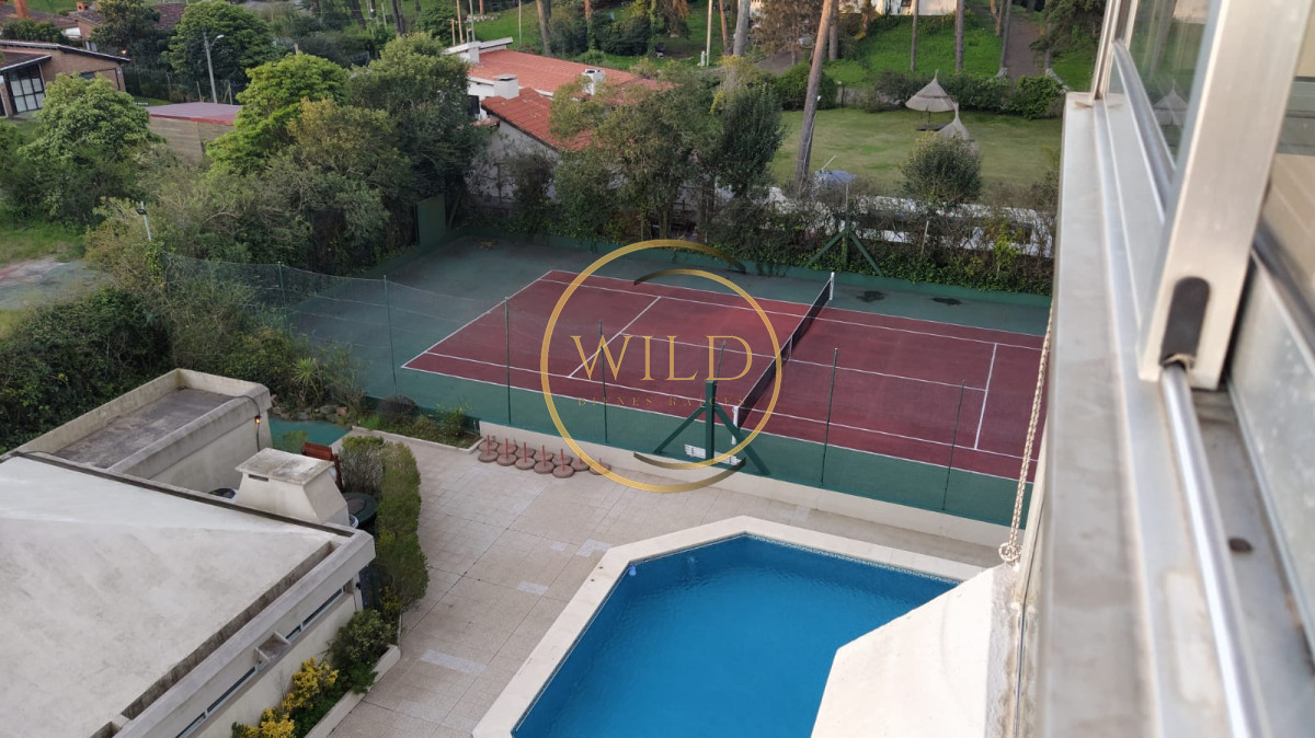 Apartamento ID.1851 - Venta apartamento muy amplio 2 dormitorios y 2 baños con servicios