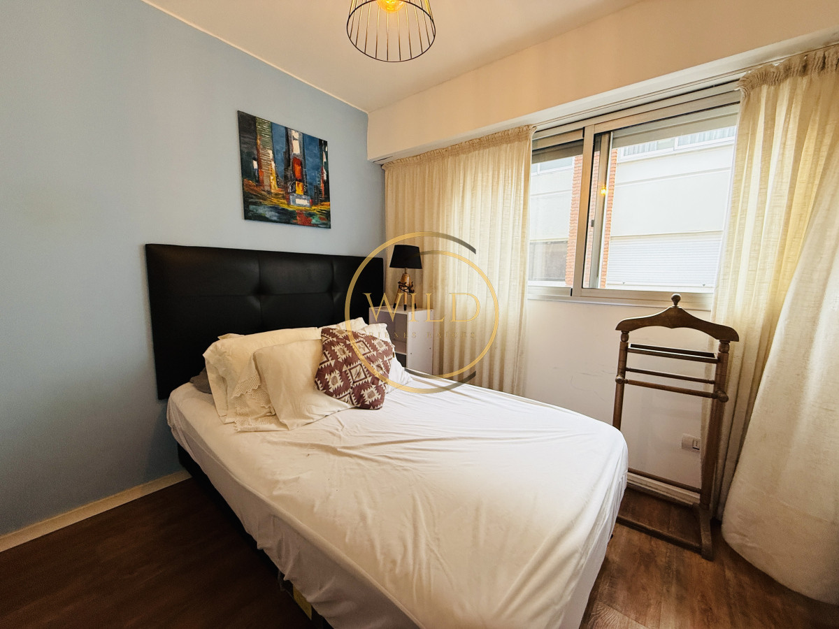 Apartamento ID.2396 - Alquiler anual 3 dormitorios frente al mar