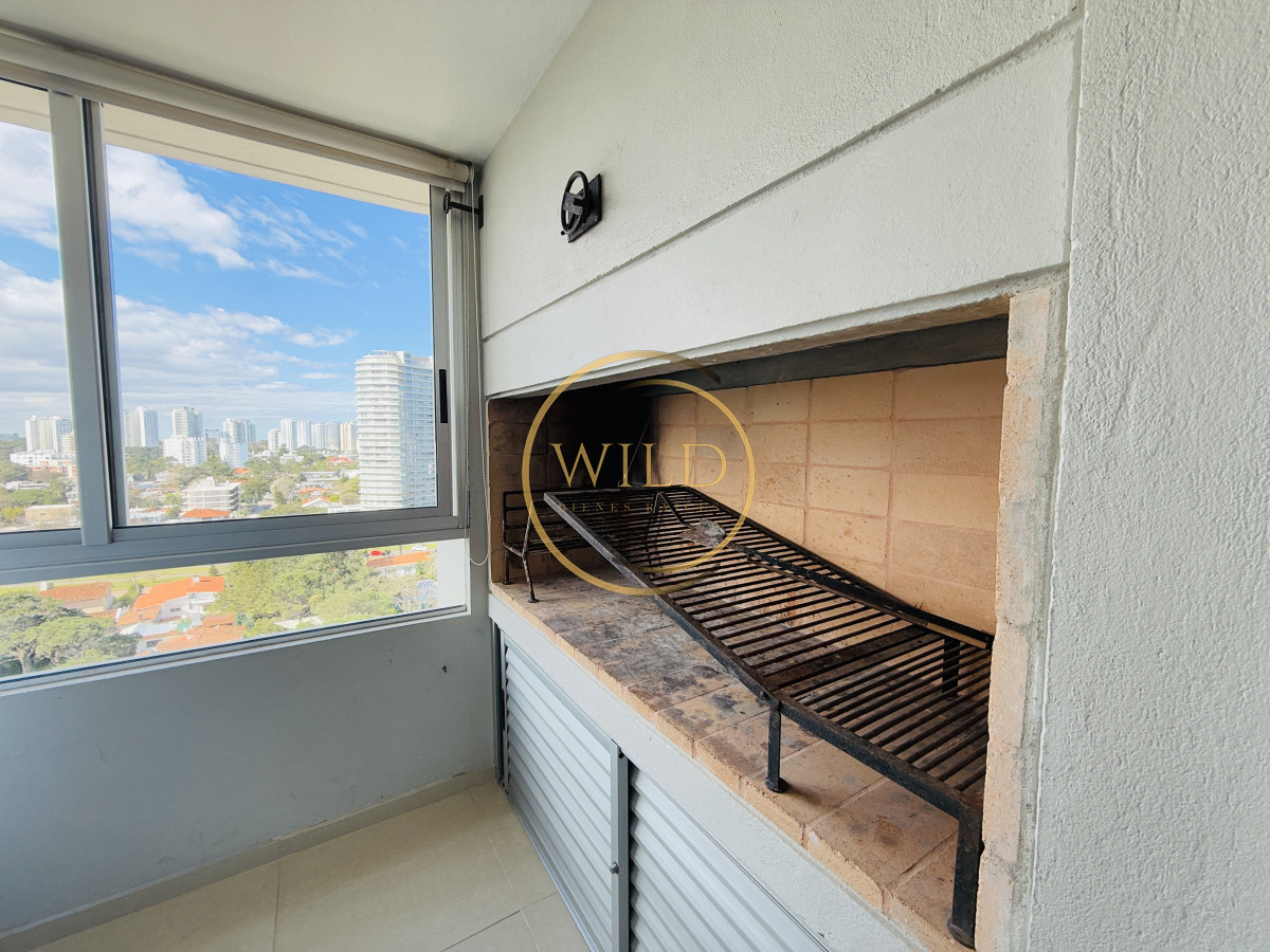 Apartamento ID.2480 - Espectacular 3 dormitorios al mar mansa en venta 