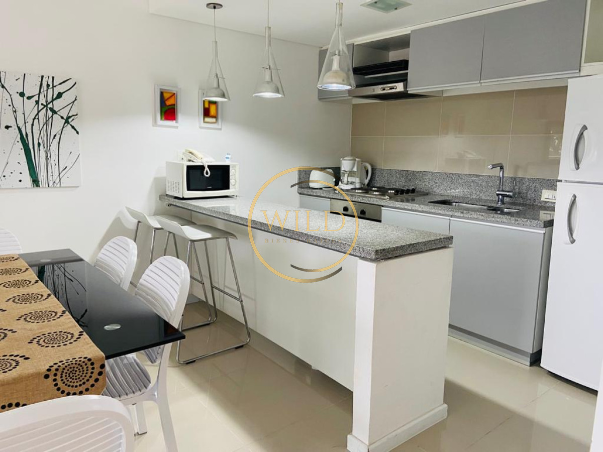 Apartamento ID.1561 -  Alquiler anual amplio y moderno 2 dormitorios 2 baños full amenities