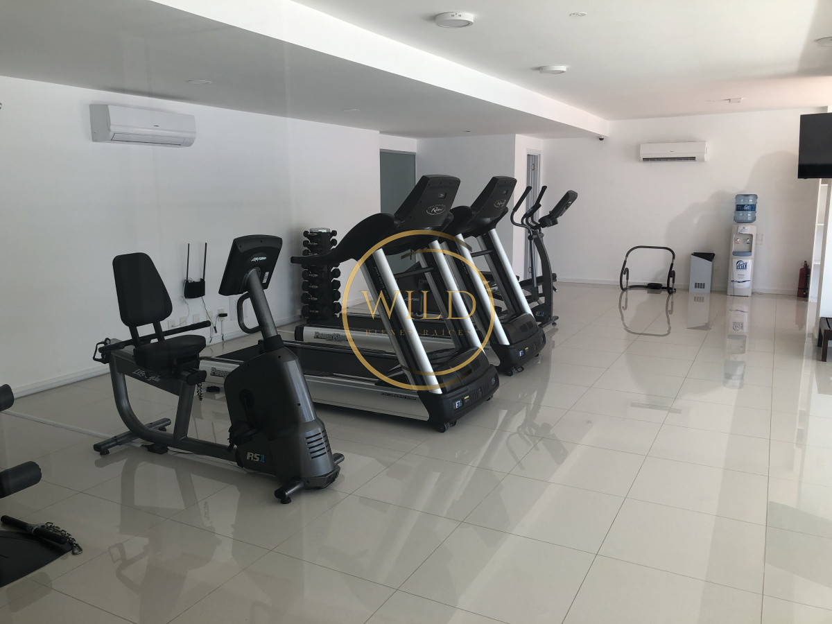 Apartamento ID.1436 - Venta amplio 2 dormitorios 2 baños  vista al mar con renta