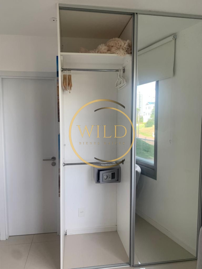 Apartamento ID.1436 - Venta amplio 2 dormitorios 2 baños  vista al mar con renta