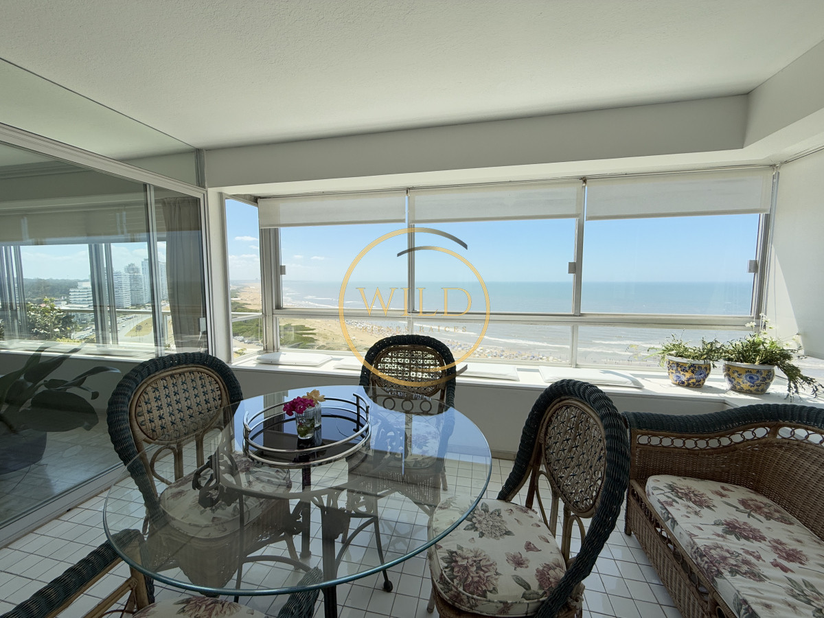 Apartamento ID.2214 - Primera línea brava 3 dormitorios mas dependencia alquiler 