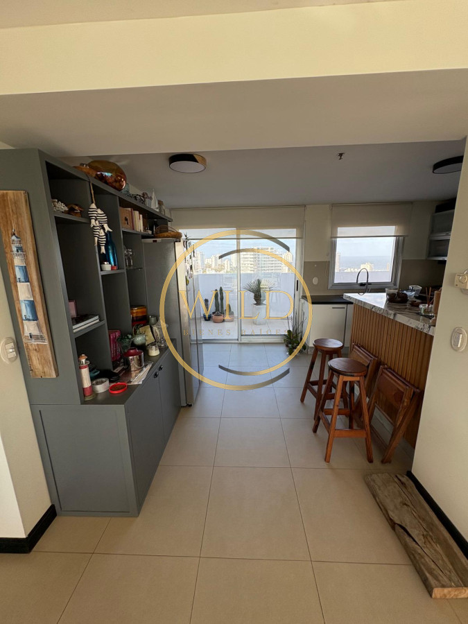 Apartamento ID.2476 - Penthouse en playa mansa en venta 