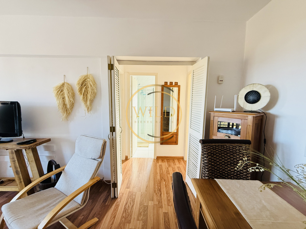 Apartamento ID.2401 - Alquiler anual 2 dormitorios frente al mar