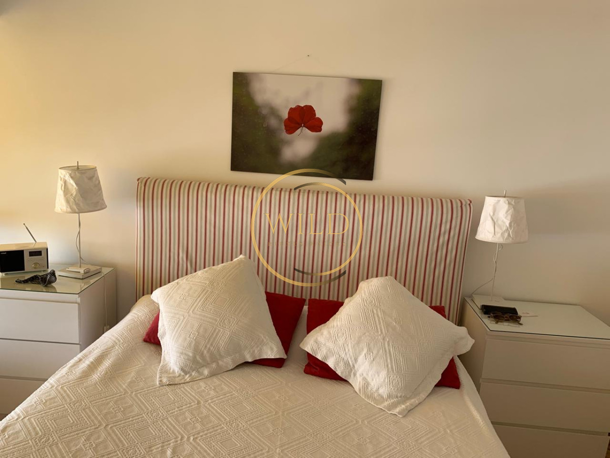 Apartamento ID.2463 - Alquiler de temporada 3 dormitorios primera linea mansa con vista al mar