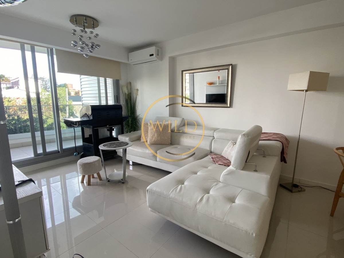 Apartamento ID.1436 - Venta amplio 2 dormitorios 2 baños  vista al mar con renta