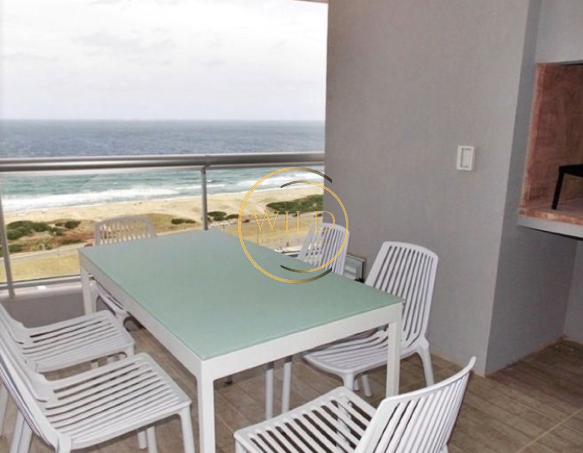 Apartamento ID.1423 - 3 dormitorios mas dependencia Primera Linea Brava