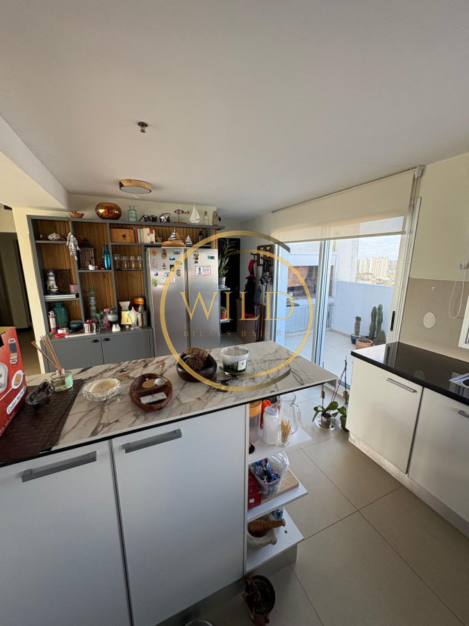 Apartamento ID.2476 - Penthouse en playa mansa en venta 